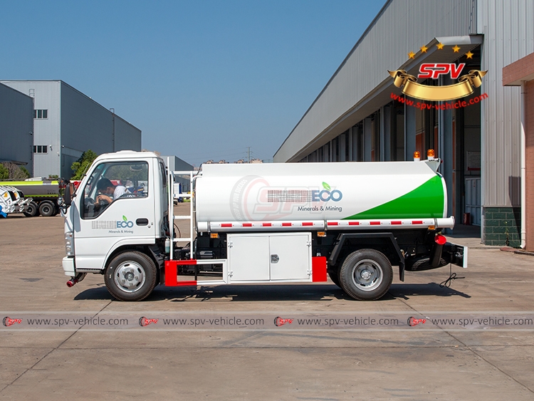 4,000 Litres Refueling Tank Truck ISUZU - LS